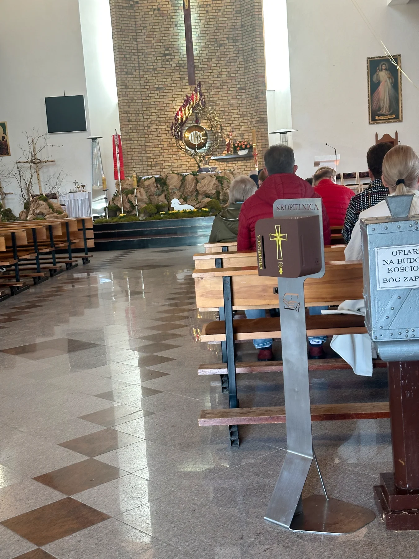 Automatic touchless holy water dispenser on a stand